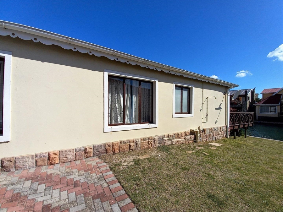 4 Bedroom Property for Sale in Marina Martinique Eastern Cape